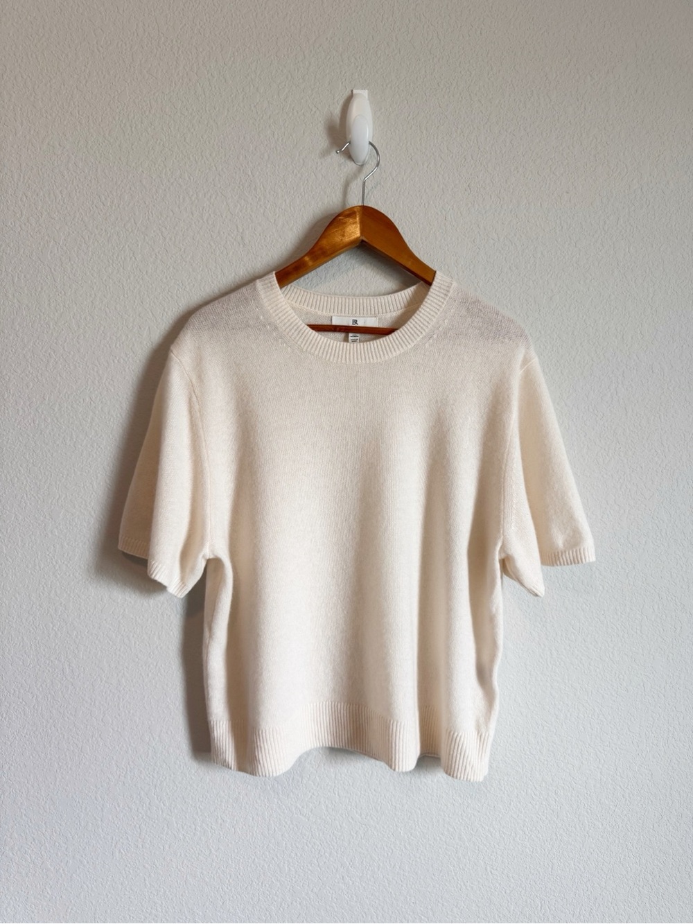 Banana Republic Women's Cream Luna 100% Cashmere Short Sleeve Sweater Top Size M